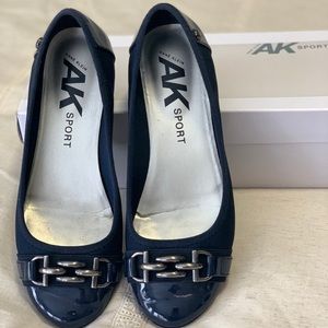 Anne Klein navy flat size 8.5